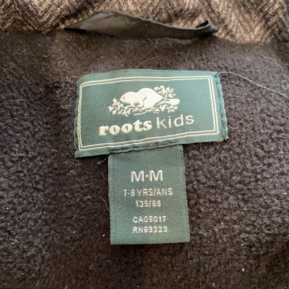 Roots warm vest - size medium 7/8 - Picture 2 of 4